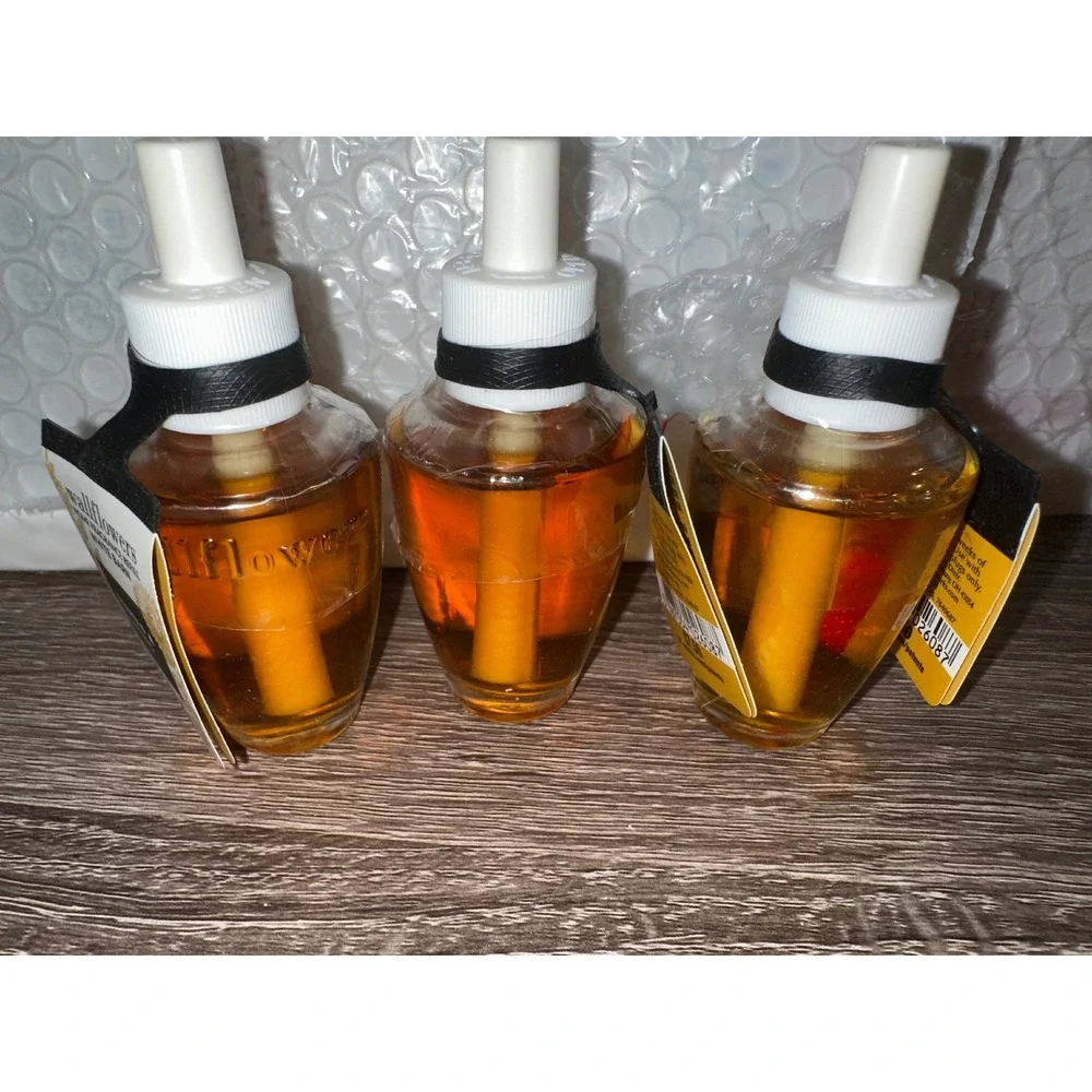 Bath and Body Works White Barn Wallflowers Thanks & Giving Fragrance Refills‎
